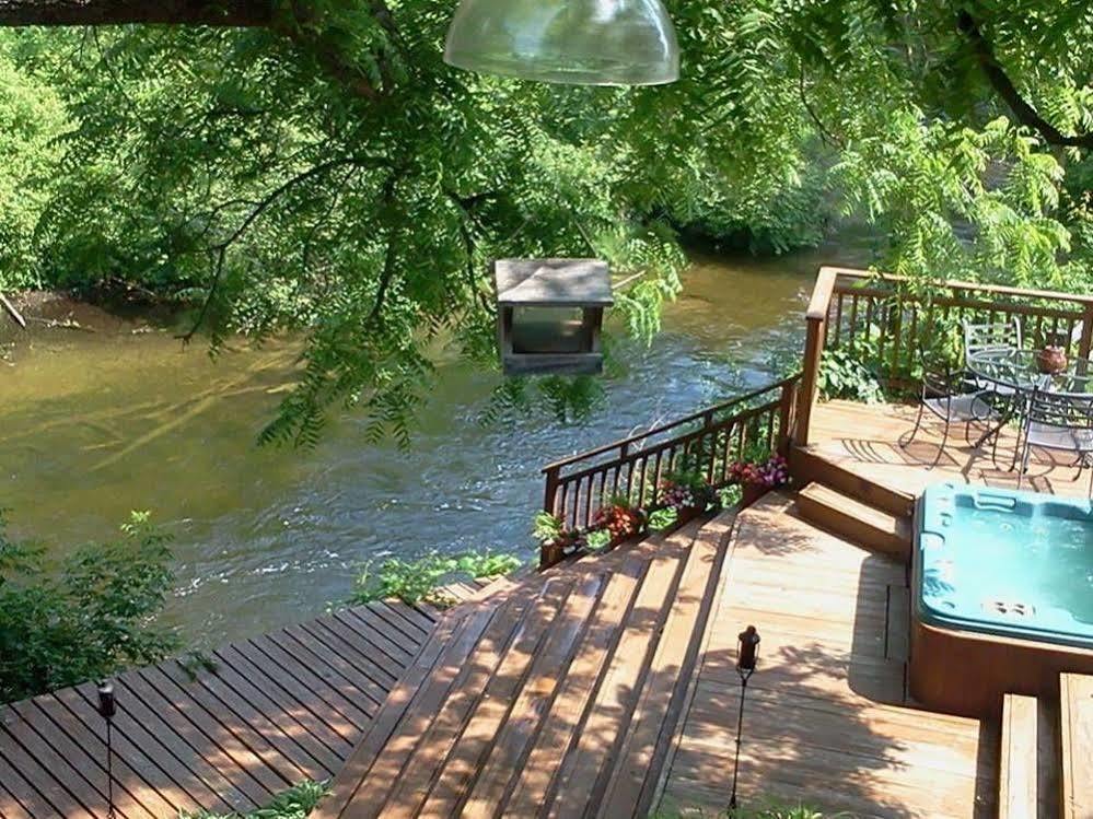Stone Waters Inn Bellaire Dış mekan fotoğraf