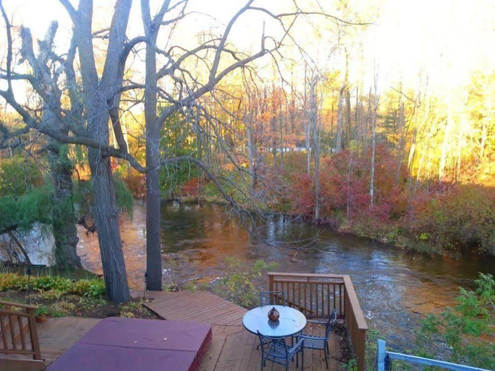 Stone Waters Inn Bellaire Dış mekan fotoğraf