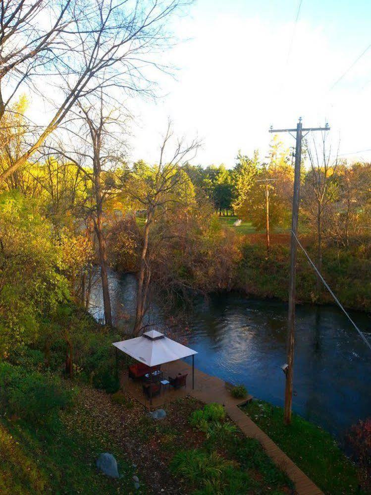 Stone Waters Inn Bellaire Dış mekan fotoğraf